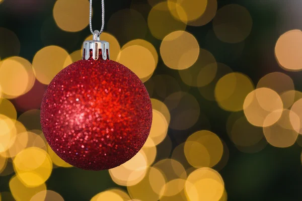 Bola de Natal vermelho decoração pendurada — Fotografia de Stock