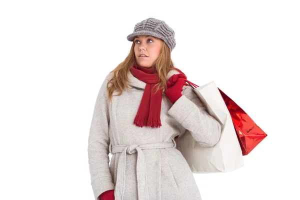 Felice bionda in abiti invernali in posa — Foto Stock