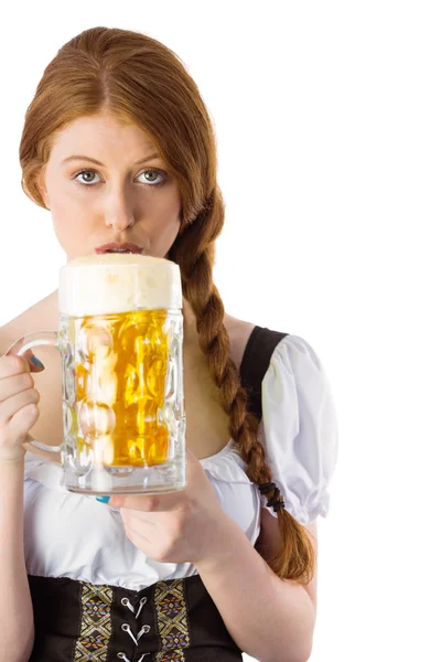 慕尼黑啤酒节女孩喝罐啤酒 — 图库照片