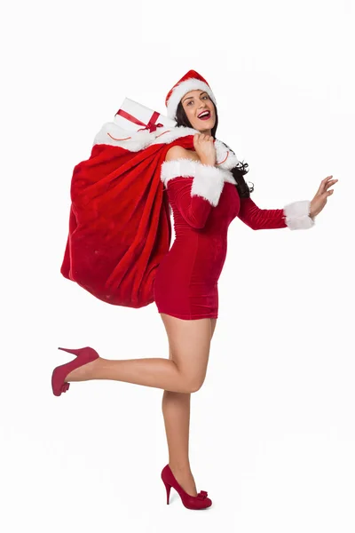 크리스마스 선물 서 있는 여자 — 스톡 사진