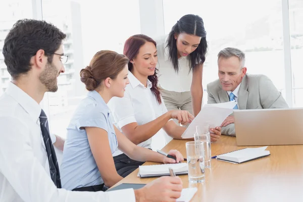 Equipe de negócios em uma reunião — Fotografia de Stock