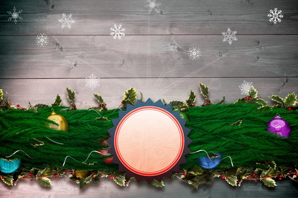 モミ枝クリスマス装飾花輪の合成画像 — ストック写真