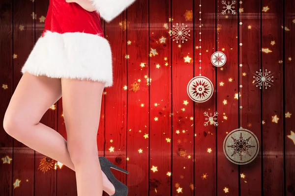 Festive gambe delle donne in tacchi alti — Foto Stock