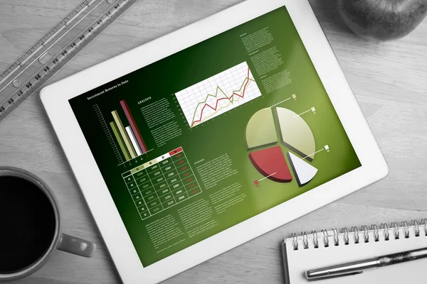 Imagen compuesta de la interfaz de negocio con gráficos y datos —  Fotos de Stock