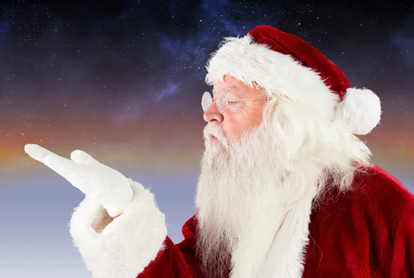 Image composite de Santa Claus soufflant — Photo