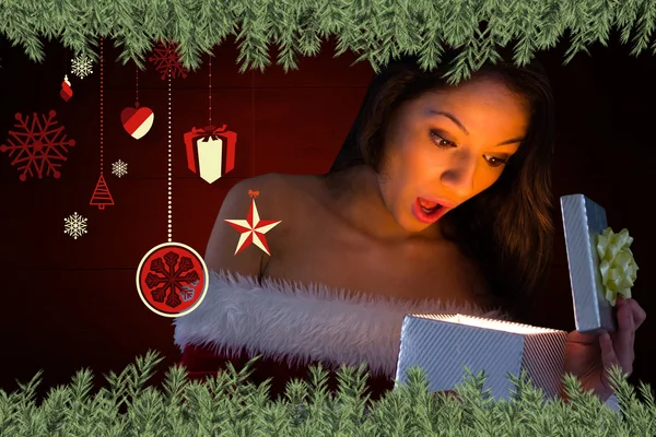 Sexy Weihnachtsmädchen Eröffnungsgeschenk — Stockfoto