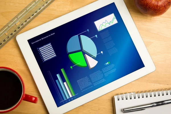 Imagen compuesta de la interfaz de negocio con gráficos y datos — Foto de Stock