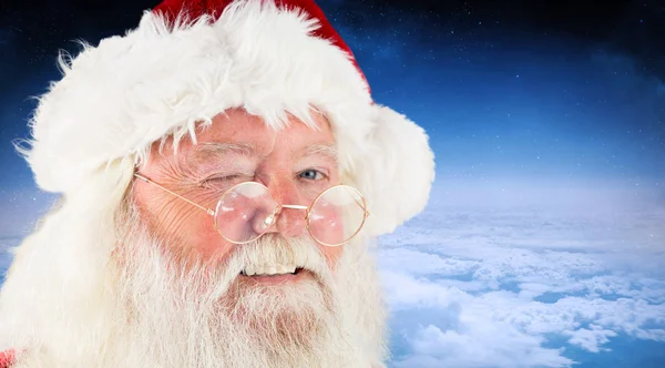 Bild des zwinkernden Weihnachtsmannes — Stockfoto