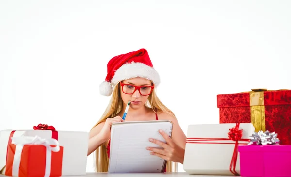 Feestelijke blonde haar kerst lijst schrijven — Stockfoto