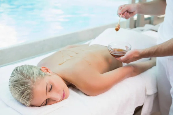 Attractive woman receiving spa treatment — Stock Photo, Image