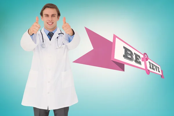 Doctor with breast cancer awareness message — Stock Photo, Image