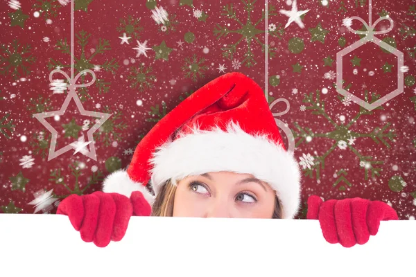 Immagine composita di bionda festiva che tiene un poster — Foto Stock