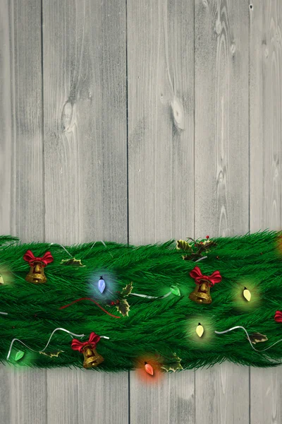Fenyő ága karácsonyi dekorációs füzér — Stock Fotó