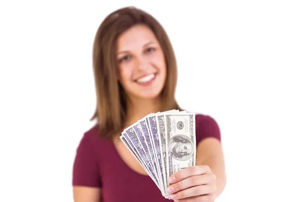 Feestelijke brunette in jurk tonen haar contant geld — Stockfoto
