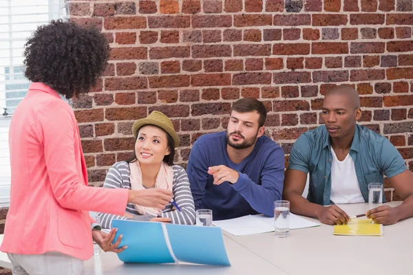 Creatieve business team in vergadering — Stockfoto