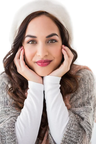 Brunette in white hat posin — Stock Photo, Image