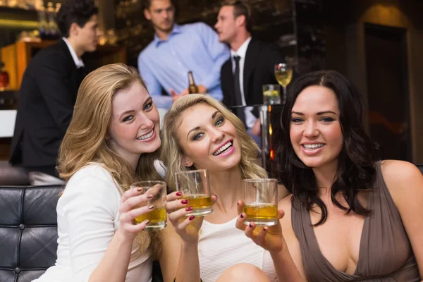 Pretty friends having a drink together — Stock Photo, Image