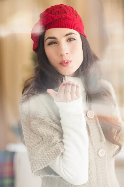 Pretty brunette blowing a kiss — Stock Photo, Image