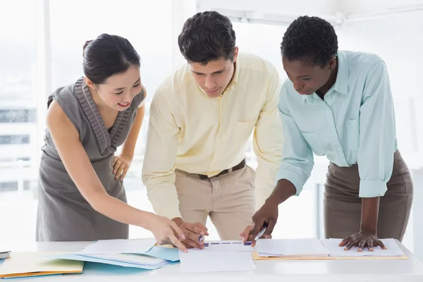 Business team working together at a meeting — Stock Photo, Image