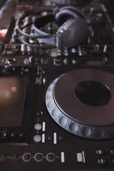 Sound mixer of DJ turntable — Stock Photo, Image