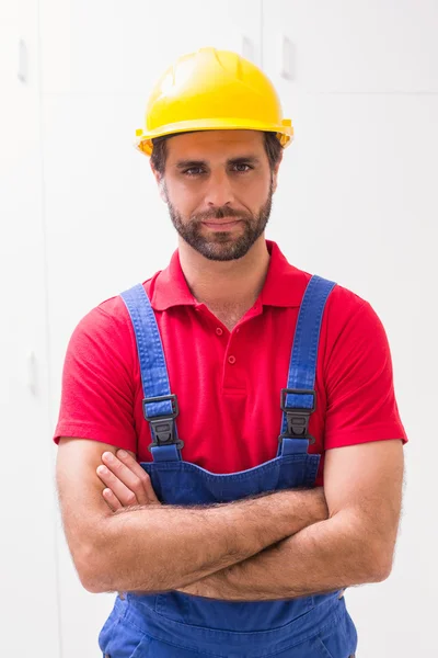 Construction worker looking at camera — Stock Photo, Image