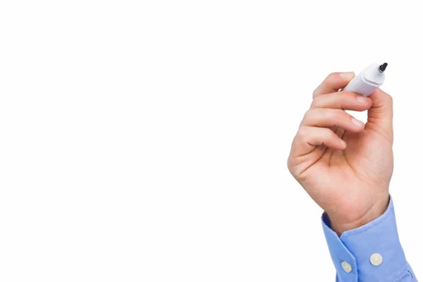 Mano de un hombre de negocios en camisa escribiendo con marcador — Foto de Stock