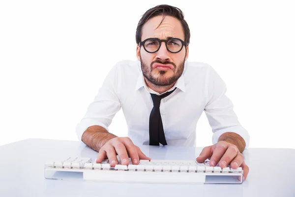 Business worker with reading glasses on computer — Stock Photo, Image