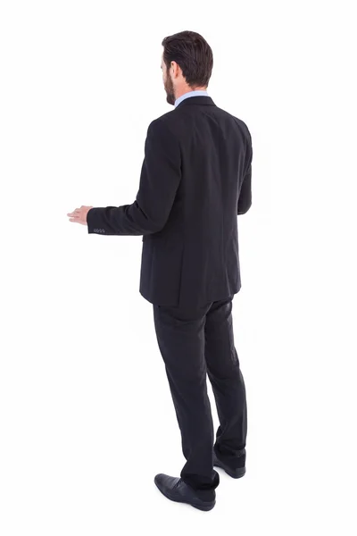 立っている実業家の背面図 — ストック写真