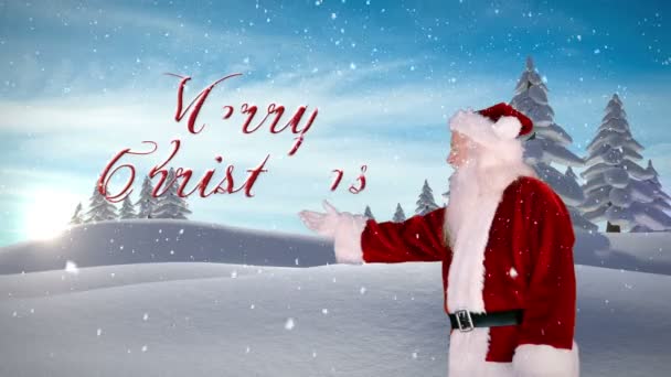 Санта представляет рождественское послание против снежного елового леса — стоковое видео