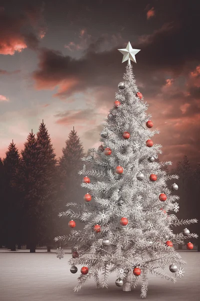 Albero di Natale con neve che cade — Foto Stock