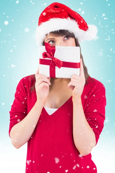 Young woman holding gift — Stock Photo, Image