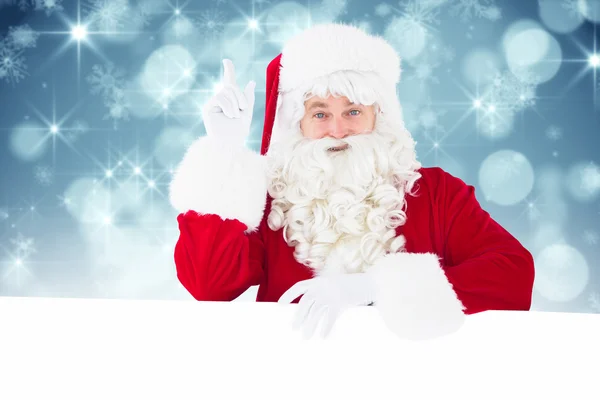 Lächelnder Weihnachtsmann macht eine Geste — Stockfoto