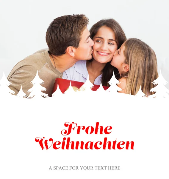 Vater und Tochter mit rotem Geschenk — Stockfoto