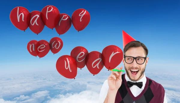 Hipster in cappello da festa con corno — Foto Stock