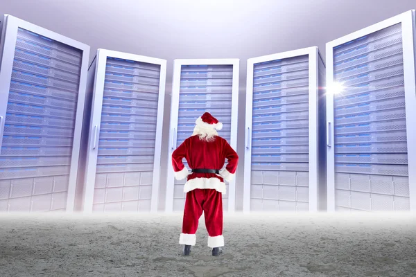 Santa stojący z rąk na biodrach — Zdjęcie stockowe