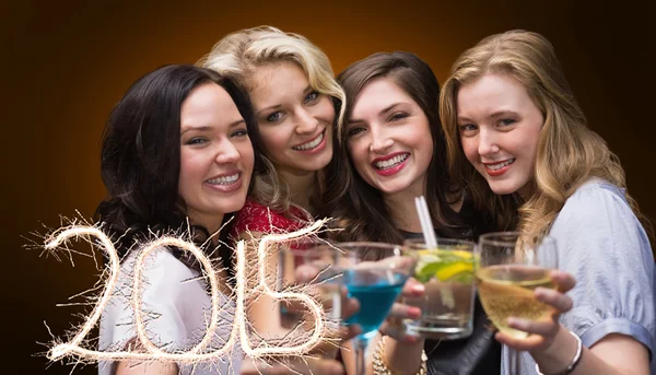 Friends with drinks — Stock Photo, Image