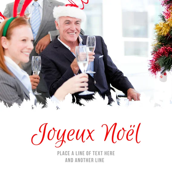 Équipe d'hommes d'affaires célébrant Noël — Photo