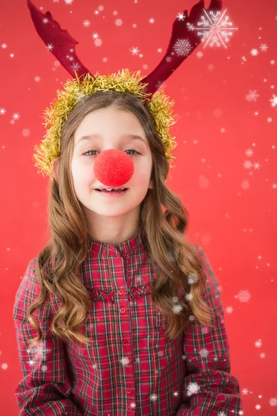 Kleines Mädchen mit roter Nase — Stockfoto