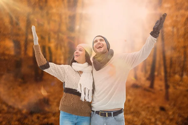 Jonge winter paar — Stockfoto