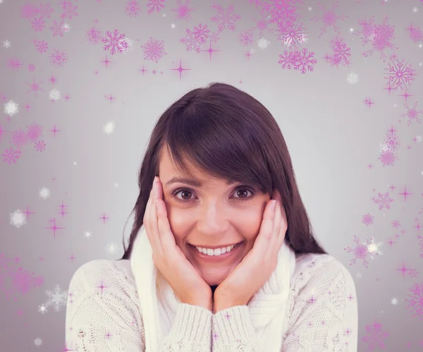 Brunette in winter clothes smiling at camera — Stock Photo, Image