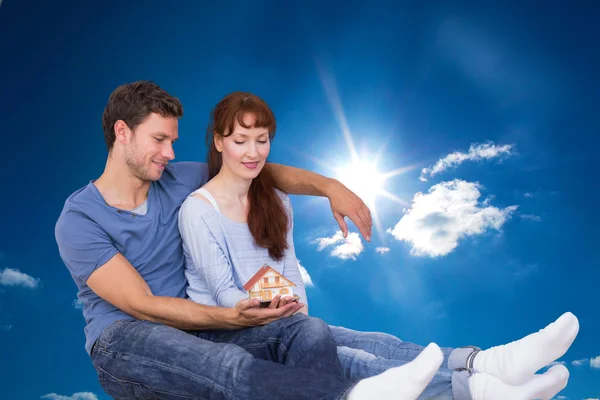 Couple using tablet at home — Stock Photo, Image