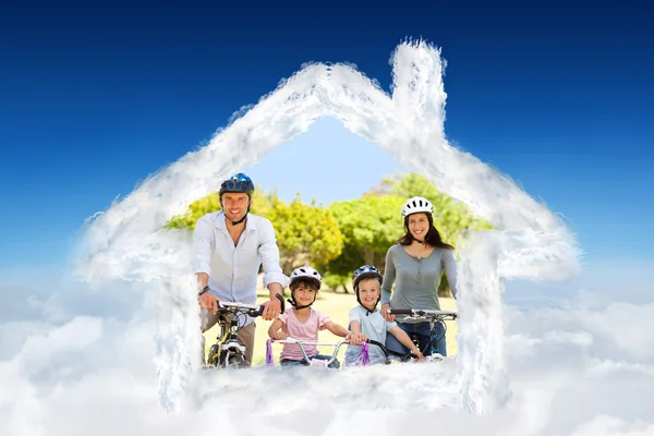 自分のバイクと家族の合成画像 — ストック写真