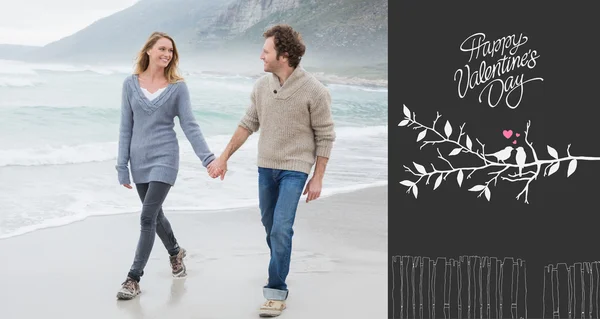 Couple holding hands and walking at beach — Stock Photo, Image