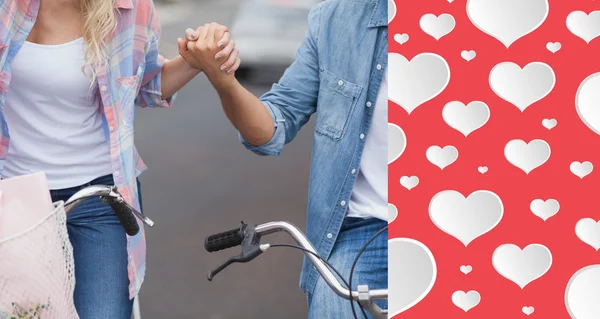 Hip young couple going for a bike ride — Stock Photo, Image