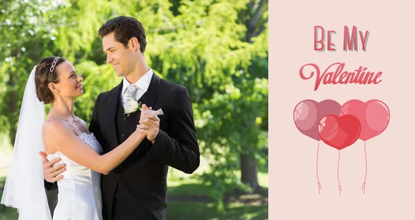 Couple dancing on wedding day — Stock Photo, Image