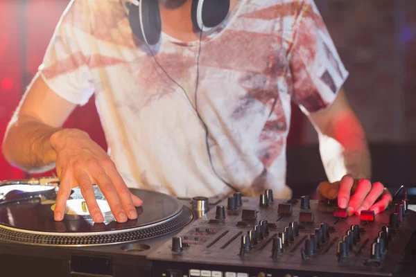 Cool dj spinning the decks — Stock Photo, Image