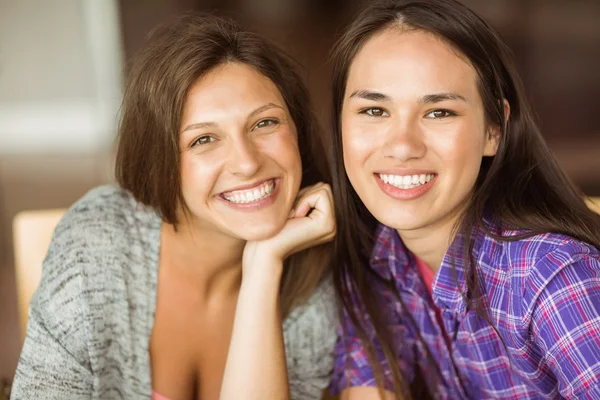 Portrait of smiling friends student — Stock Photo, Image