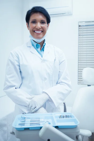 Retrato de dentista feminino — Fotografia de Stock