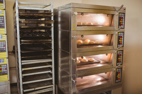Chléb, rohlíky, pečení v troubě — Stock fotografie