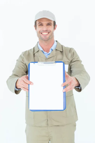 Entrega hombre mostrando papel en blanco — Foto de Stock